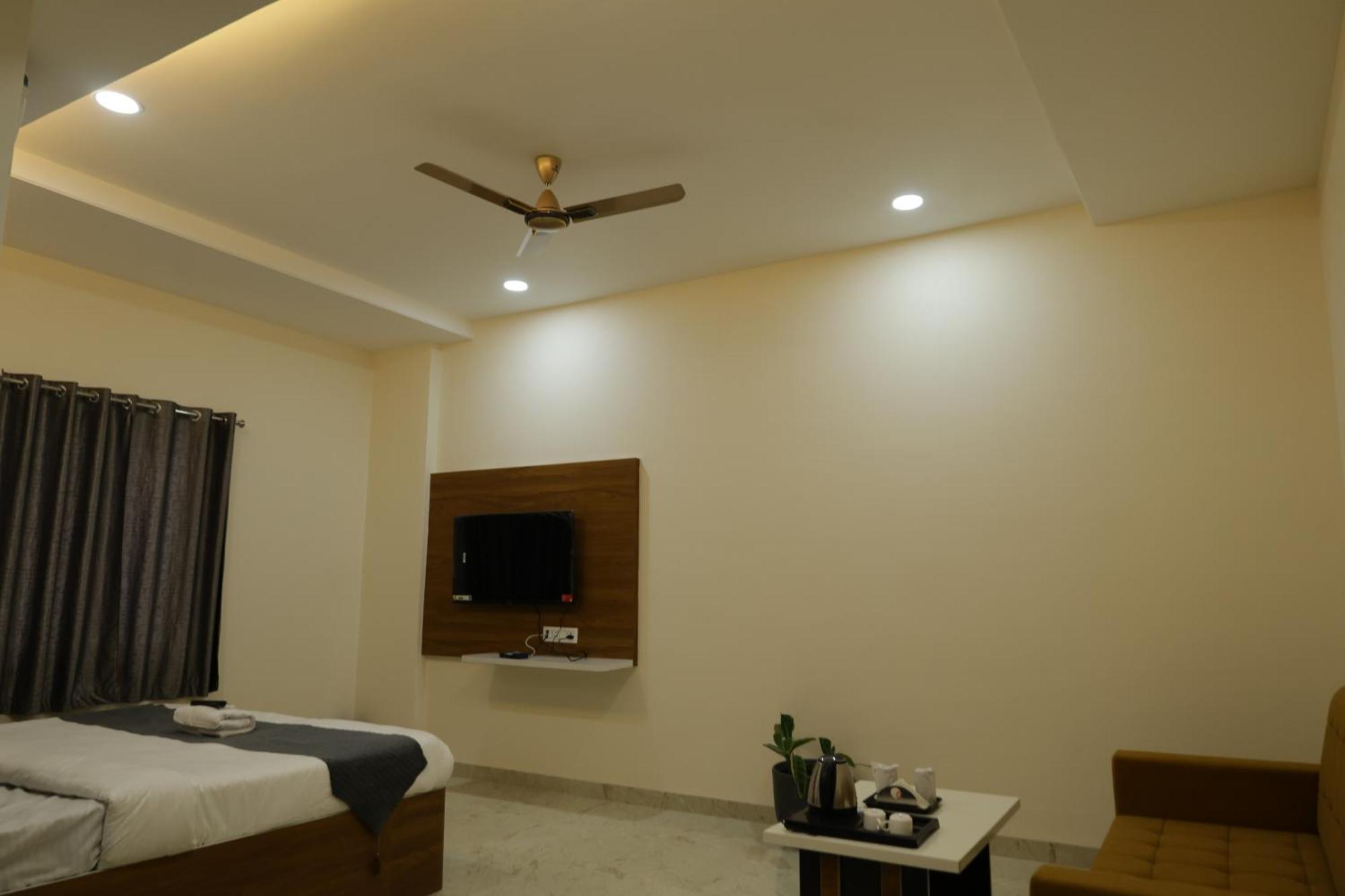 Hotel The Prime Land Hoshangabad Luaran gambar