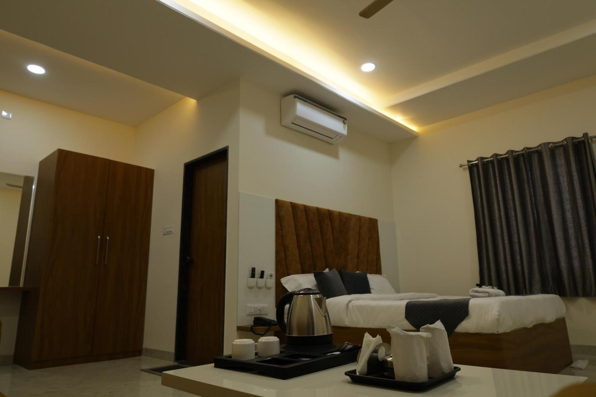 Hotel The Prime Land Hoshangabad Luaran gambar